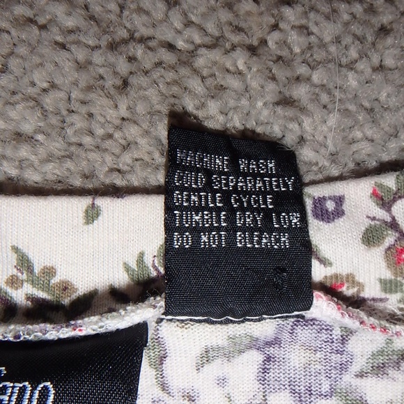 Floral henley style shirt - Picture 4 of 5